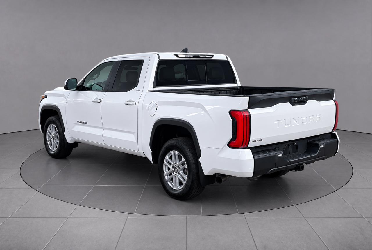 Toyota Tundra SR5 Double Cab 4WD 2025