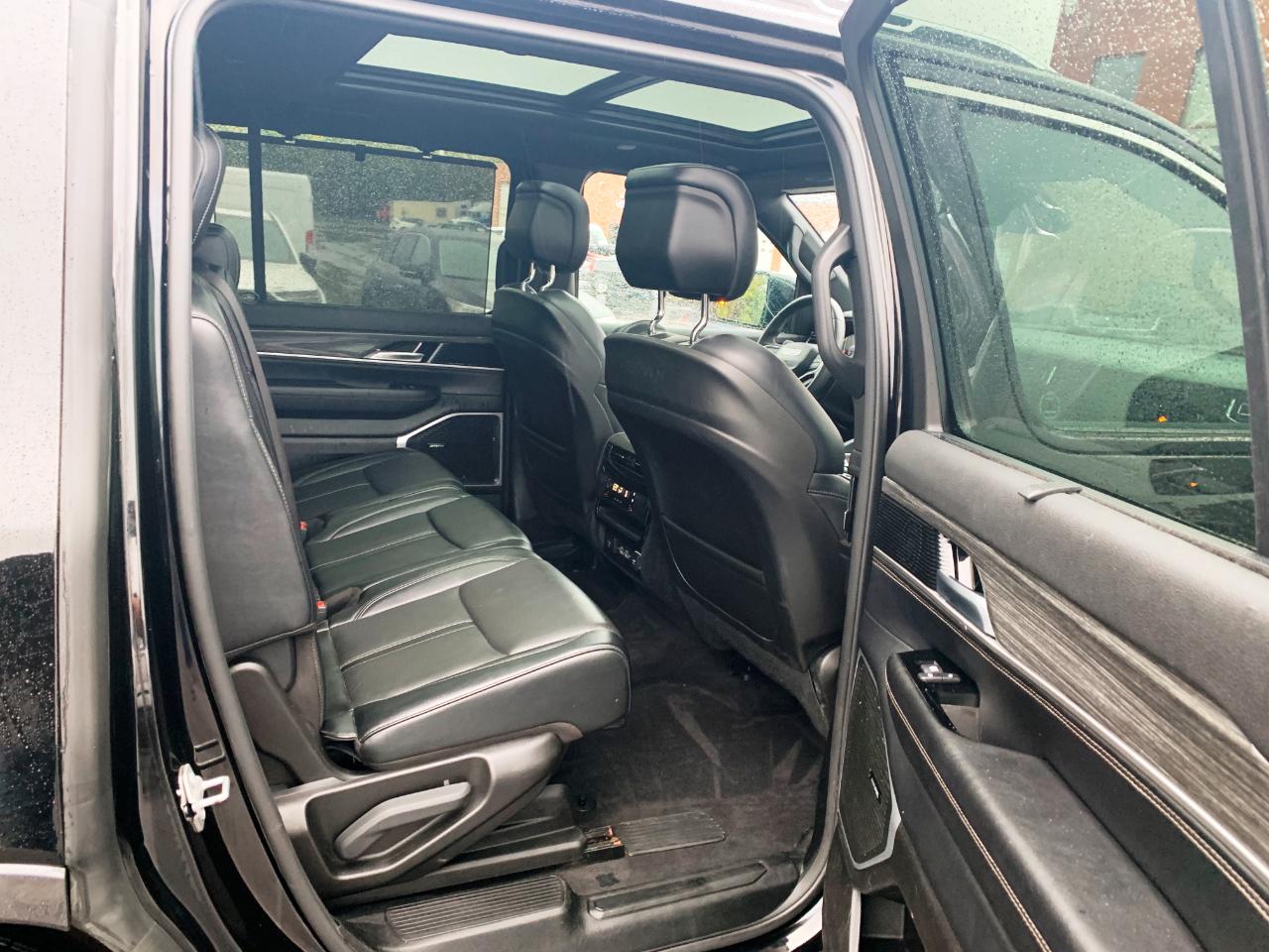 Jeep Wagoneer Series II 4WD 2022