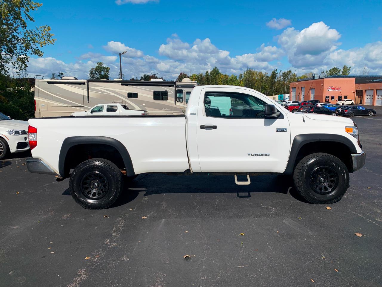 Toyota Tundra  2017