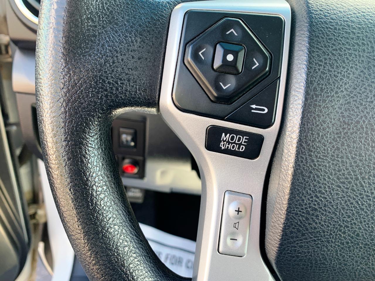 Toyota Tundra  2017