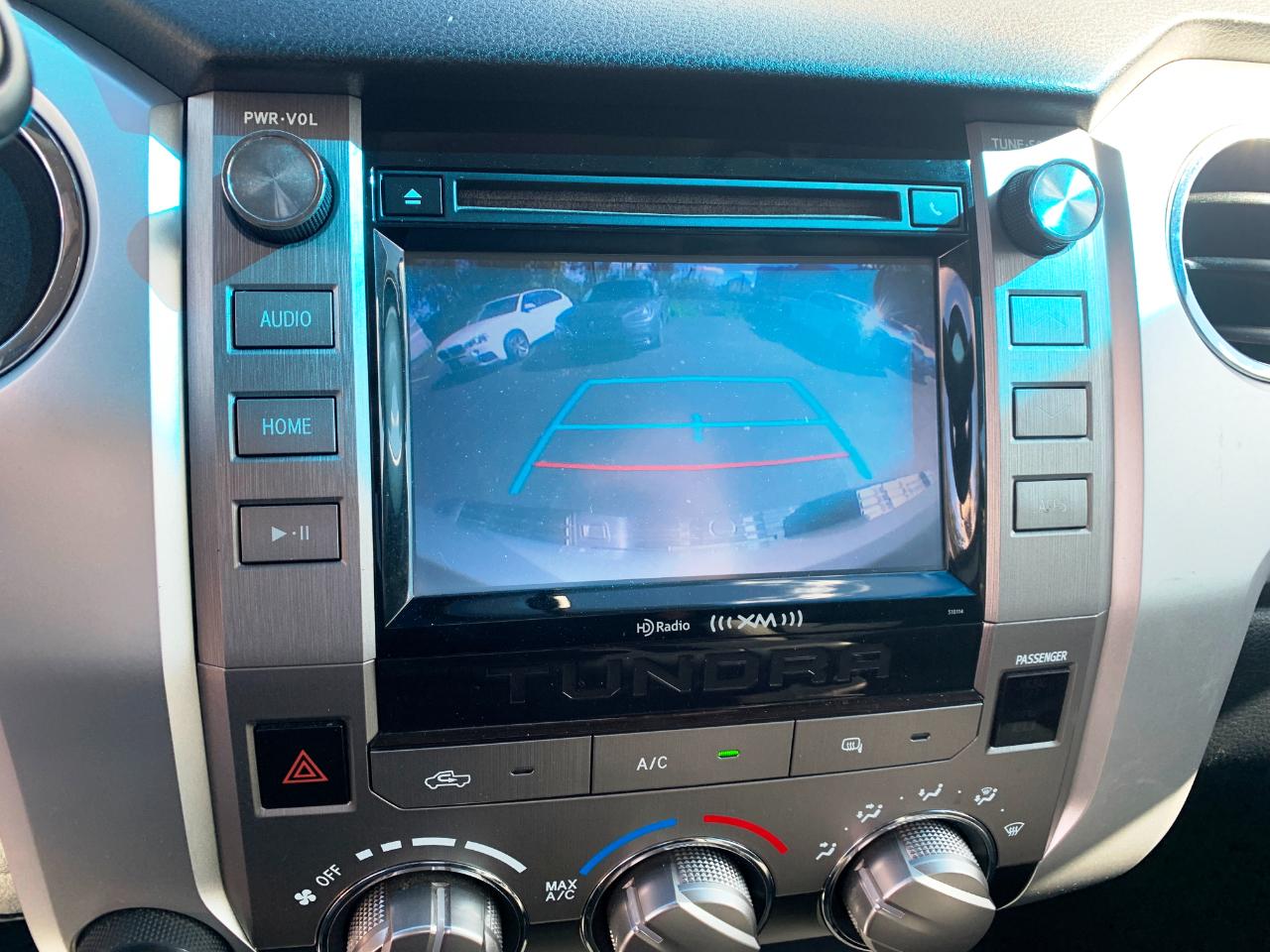Toyota Tundra  2017