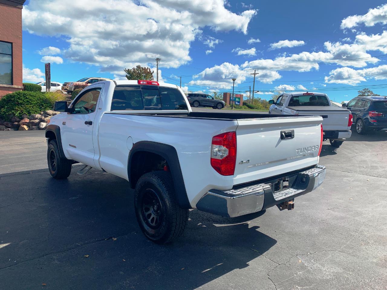 Toyota Tundra  2017