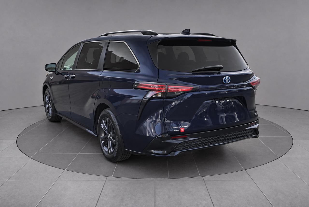 Toyota Sienna XSE AWD 7-Passenger (Natl) 2025