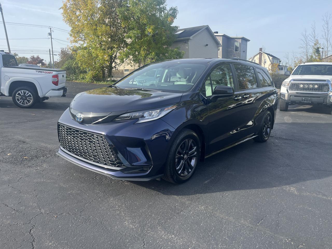 Toyota Sienna XSE AWD 7-Passenger (Natl) 2025