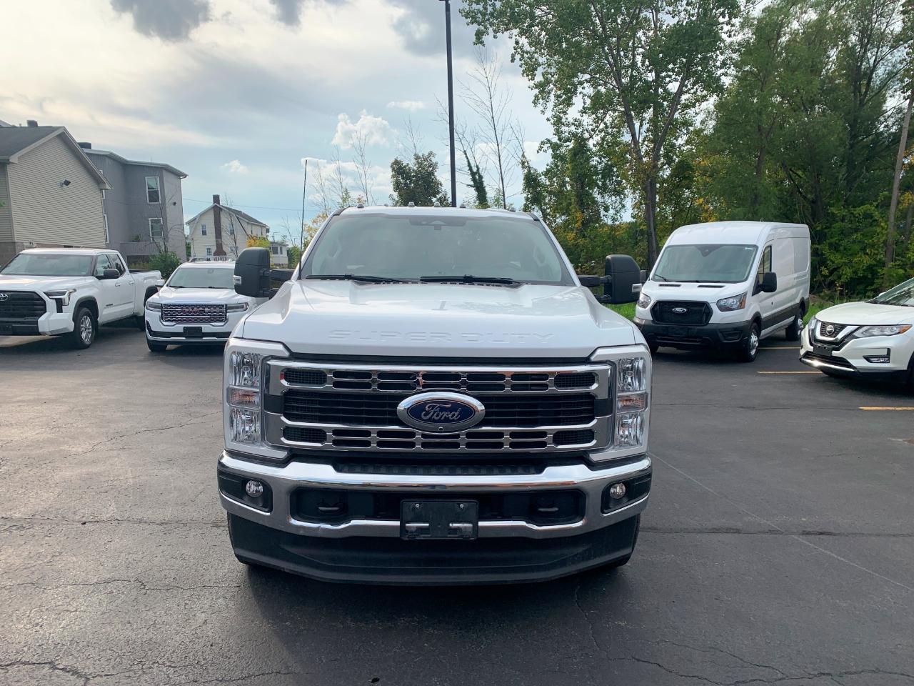 Ford F-250 XLT Reg Cab 4WD 2024