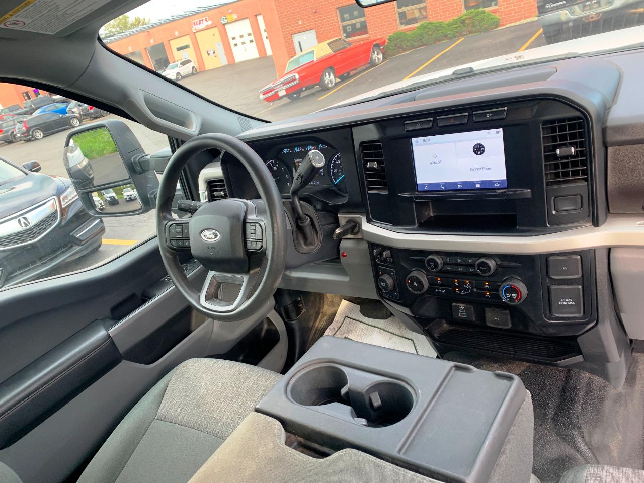 Ford F-250 XLT Reg Cab 4WD 2024