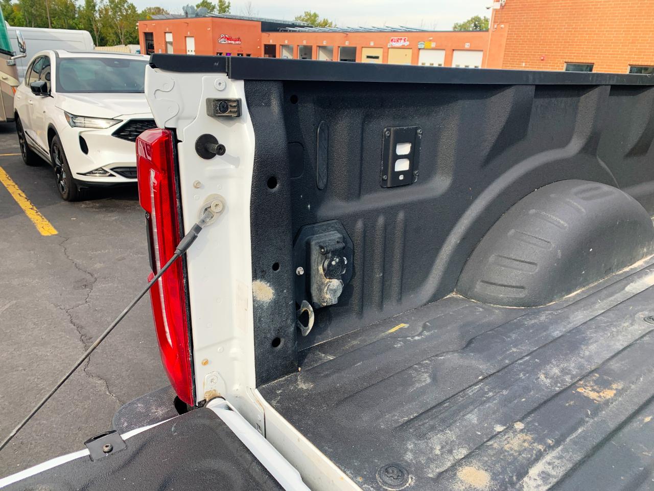 Ford F-250 XLT Reg Cab 4WD 2024