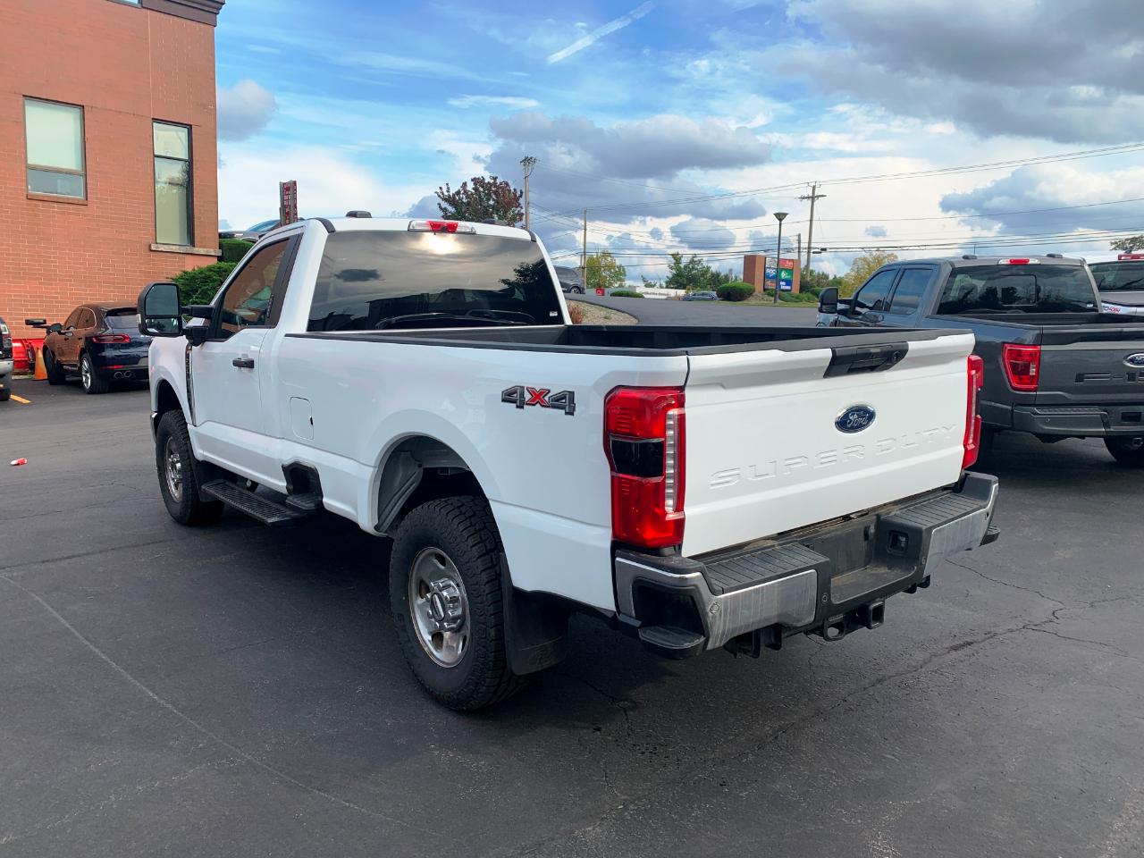 Ford F-250 XLT Reg Cab 4WD 2024