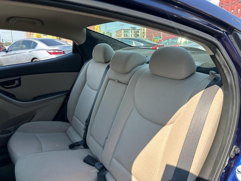 Hyundai Elantra 4dr Sdn Auto SE 2014