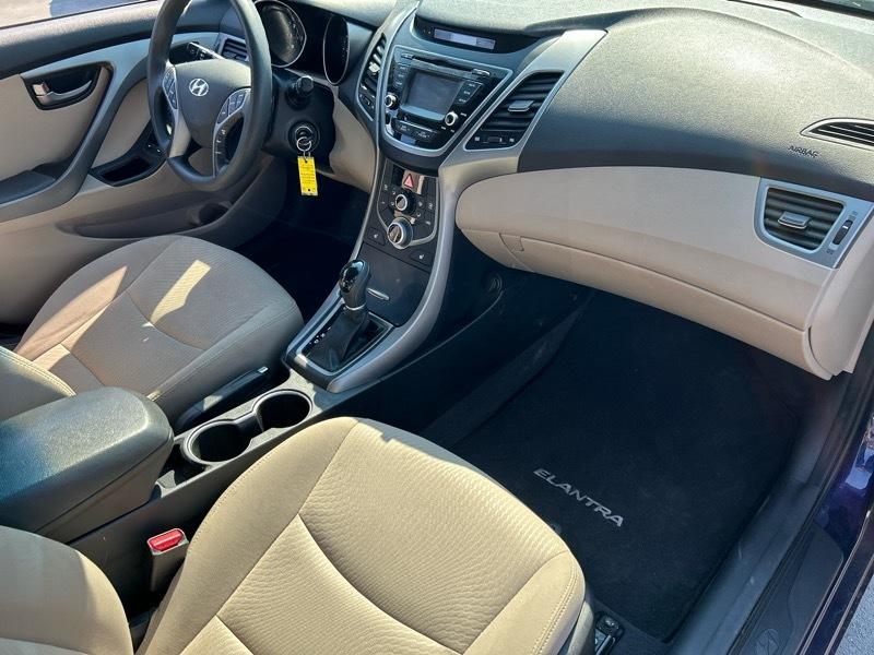 Hyundai Elantra 4dr Sdn Auto SE 2014