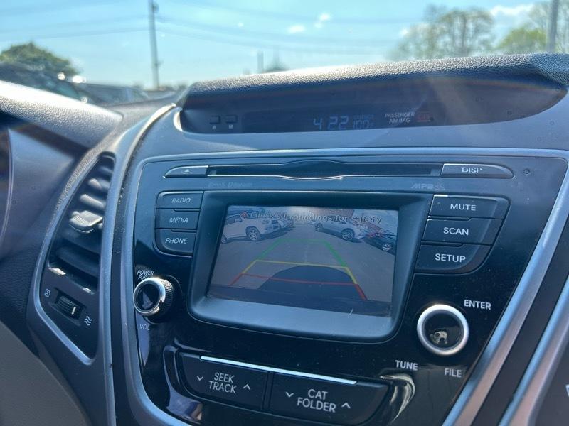 Hyundai Elantra 4dr Sdn Auto SE 2014