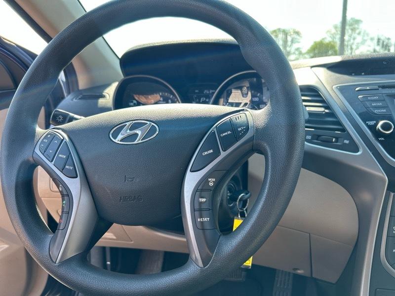 Hyundai Elantra 4dr Sdn Auto SE 2014