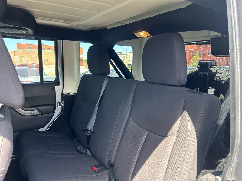 Jeep Wrangler Unlimited Sport 4WD 2013