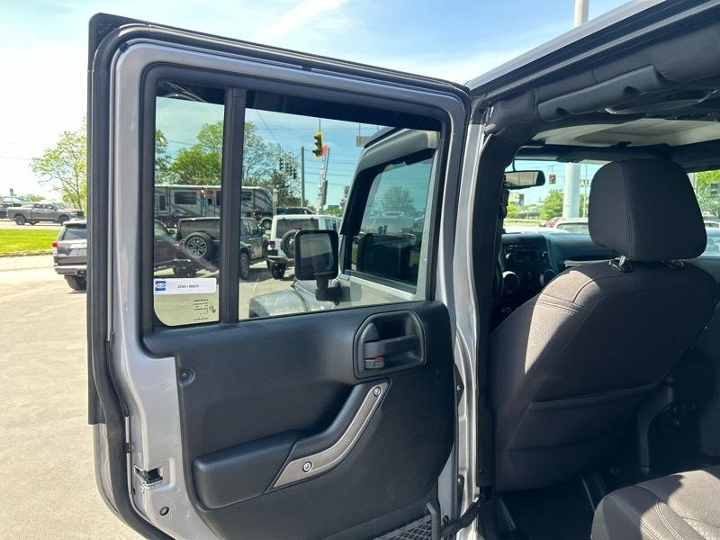 Jeep Wrangler Unlimited Sport 4WD 2013