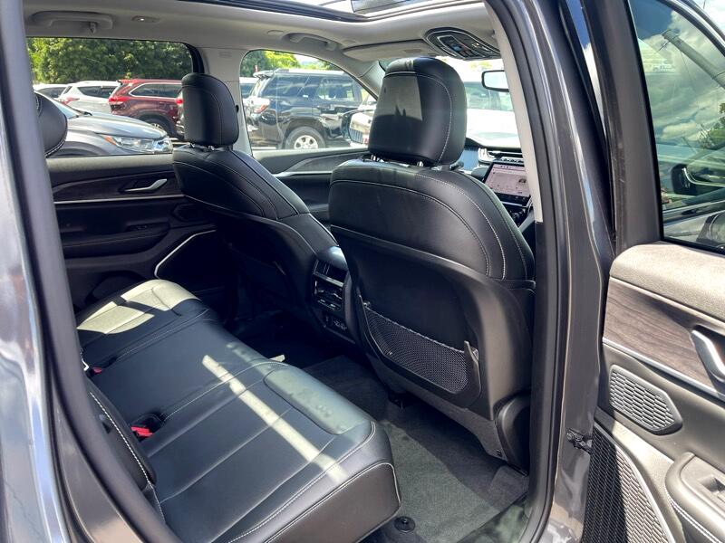 Jeep Grand Cherokee 4xe Overland 4x4 2023 Jeep Grand Cherokee 4xe Overland 4x4 2023