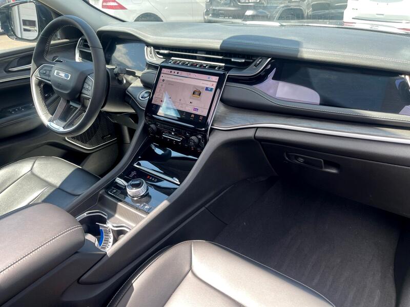 Jeep Grand Cherokee 4xe Overland 4x4 2023 Jeep Grand Cherokee 4xe Overland 4x4 2023