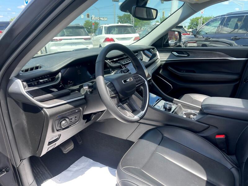 Jeep Grand Cherokee 4xe Overland 4x4 2023 Jeep Grand Cherokee 4xe Overland 4x4 2023