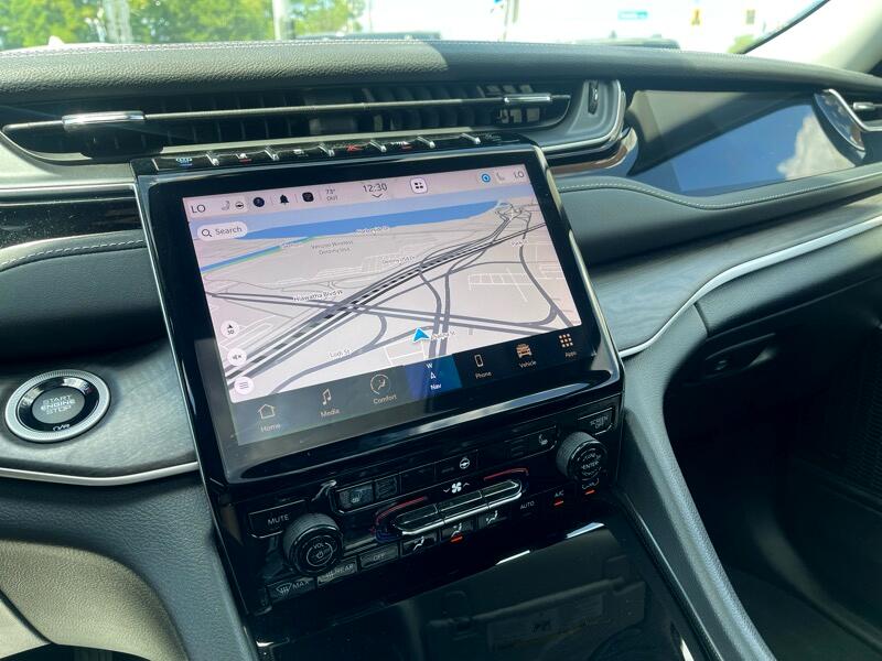 Jeep Grand Cherokee 4xe Overland 4x4 2023 Jeep Grand Cherokee 4xe Overland 4x4 2023