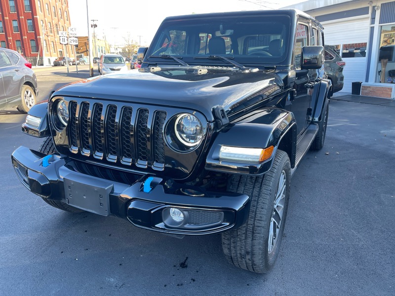 2023 Jeep Wrangler Sahara 4xe photo 2