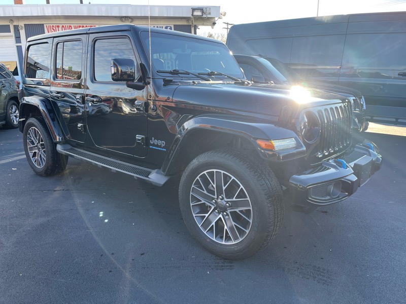 2023 Jeep Wrangler Sahara 4xe photo 3