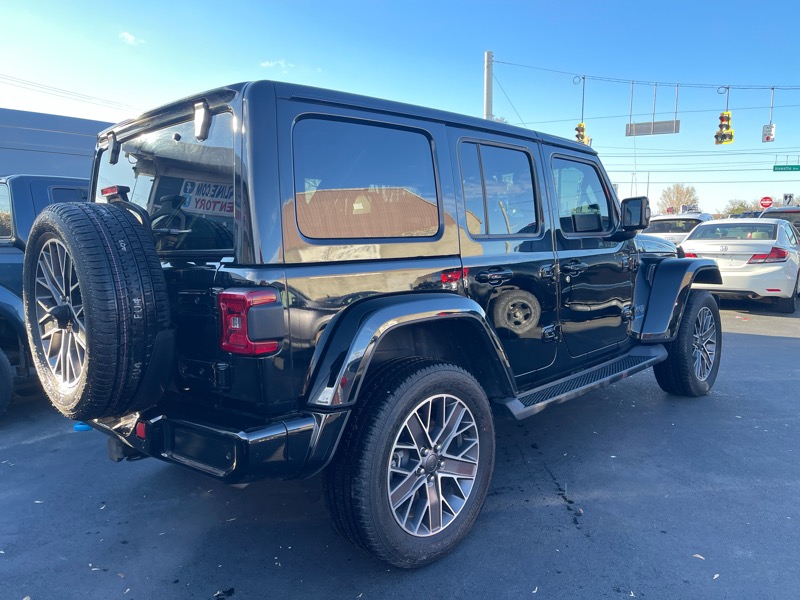 2023 Jeep Wrangler Sahara 4xe photo 4