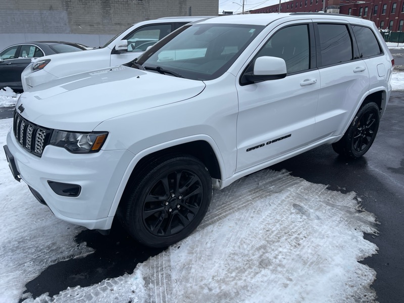 2020 Jeep Grand Cherokee Laredo 4WD