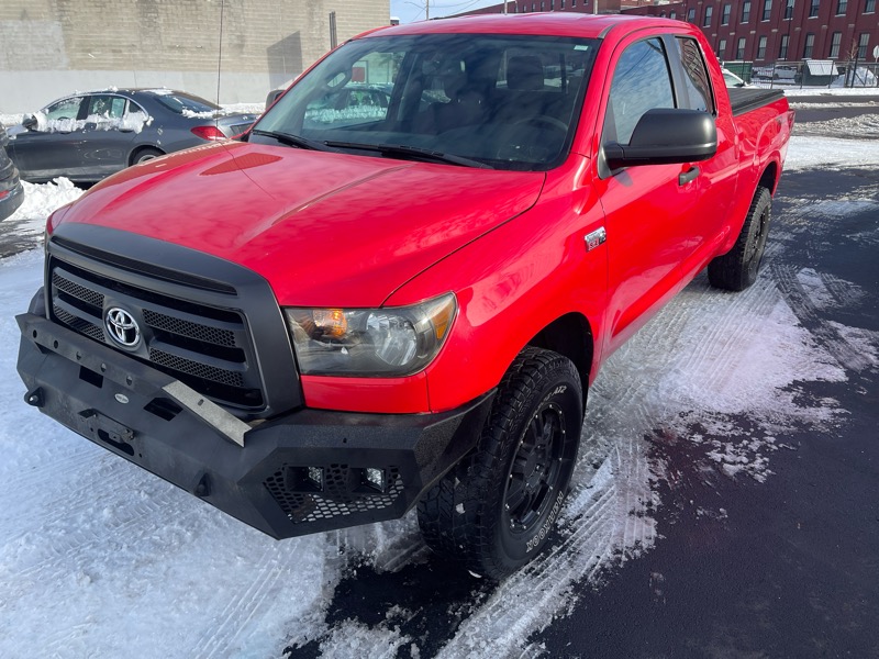 Toyota Tundra Tundra-Grade 5.7L Double Cab 4WD 2012