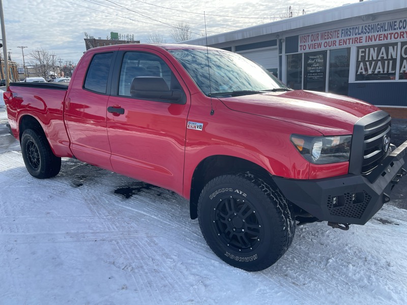 Toyota Tundra Tundra-Grade 5.7L Double Cab 4WD 2012
