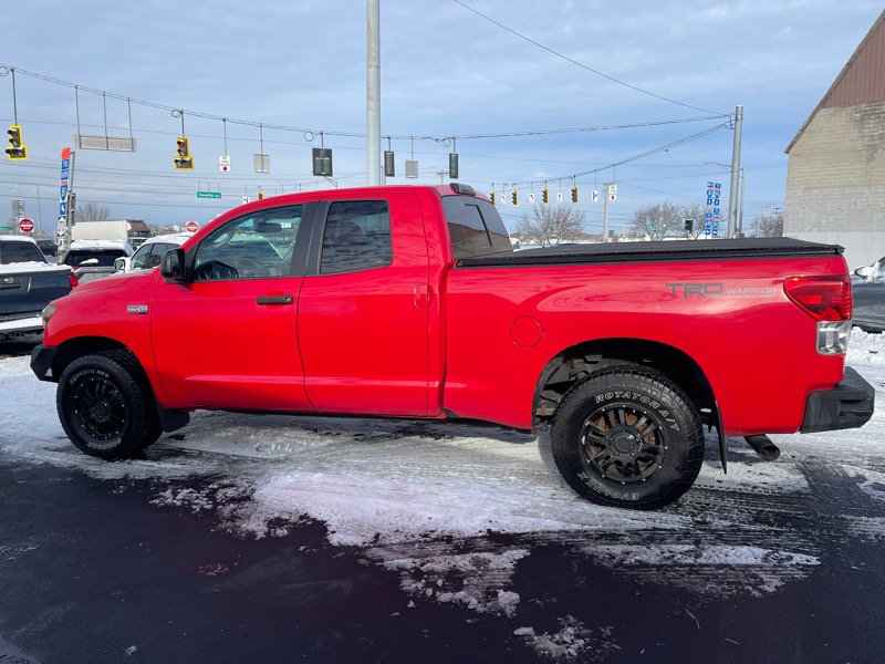 Toyota Tundra Tundra-Grade 5.7L Double Cab 4WD 2012