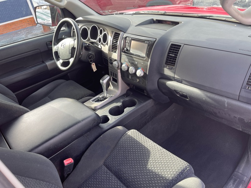 Toyota Tundra Tundra-Grade 5.7L Double Cab 4WD 2012