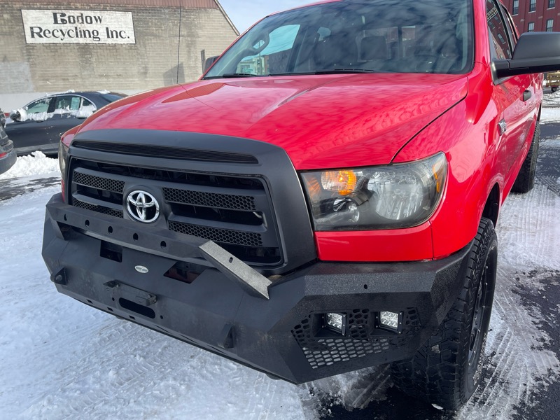 Toyota Tundra Tundra-Grade 5.7L Double Cab 4WD 2012