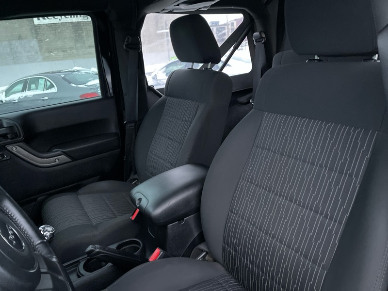 Jeep Wrangler Sport 4WD 2012