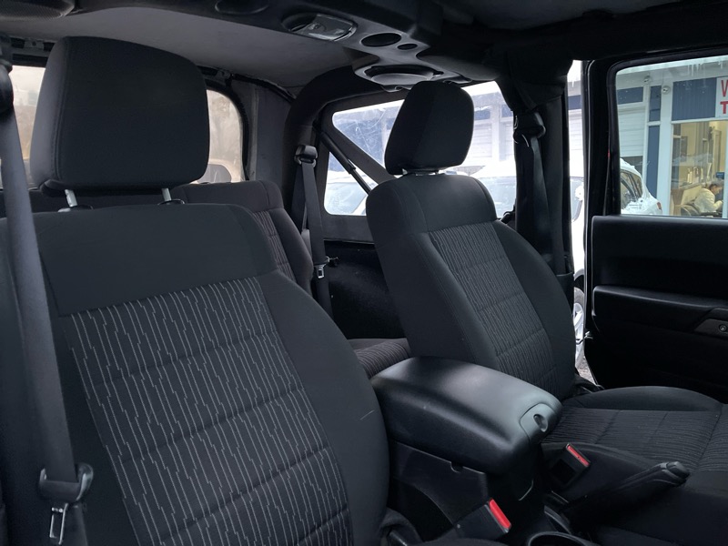 Jeep Wrangler Sport 4WD 2012