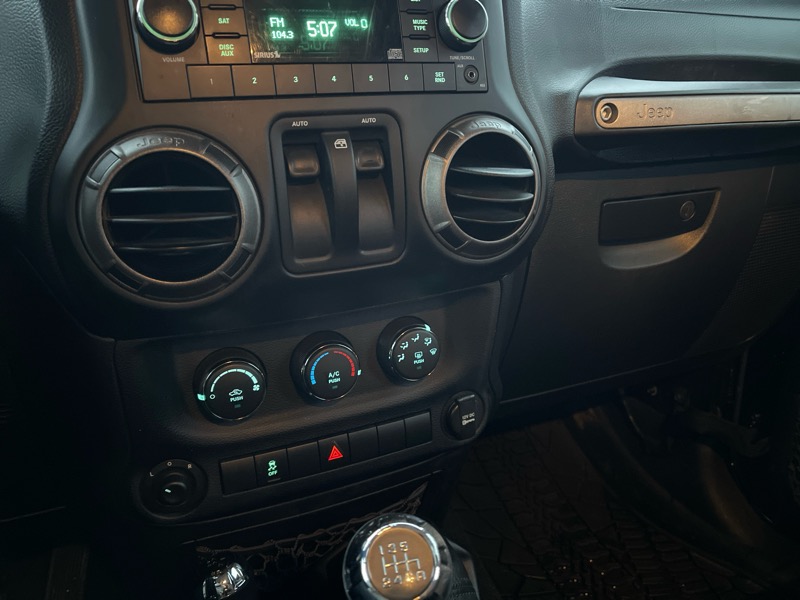 Jeep Wrangler Sport 4WD 2012