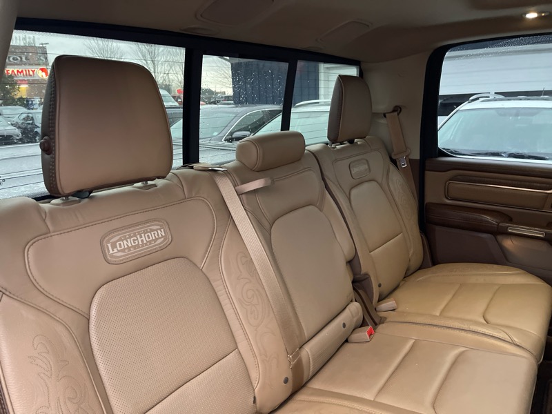 RAM 1500 4WD Crew Cab 140.5" Big Horn 2019