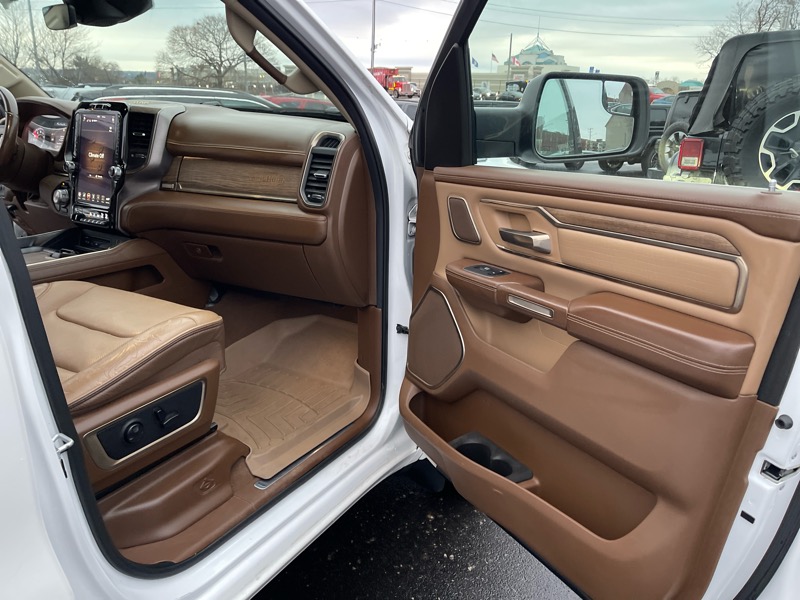 RAM 1500 4WD Crew Cab 140.5" Big Horn 2019