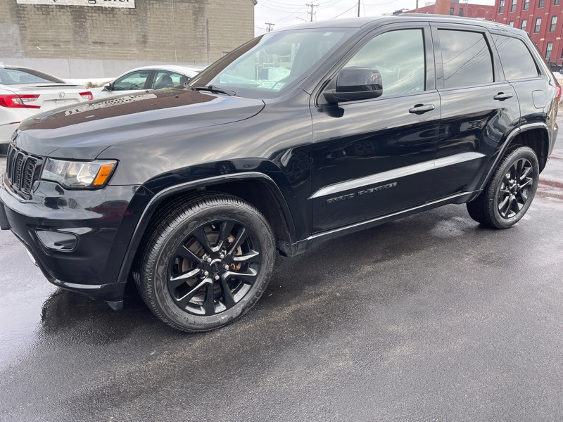 2019 Jeep Grand Cherokee Laredo 4WD