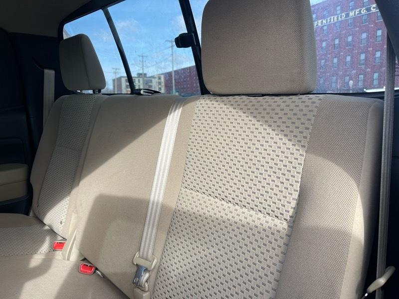 Toyota Tundra Base 2012