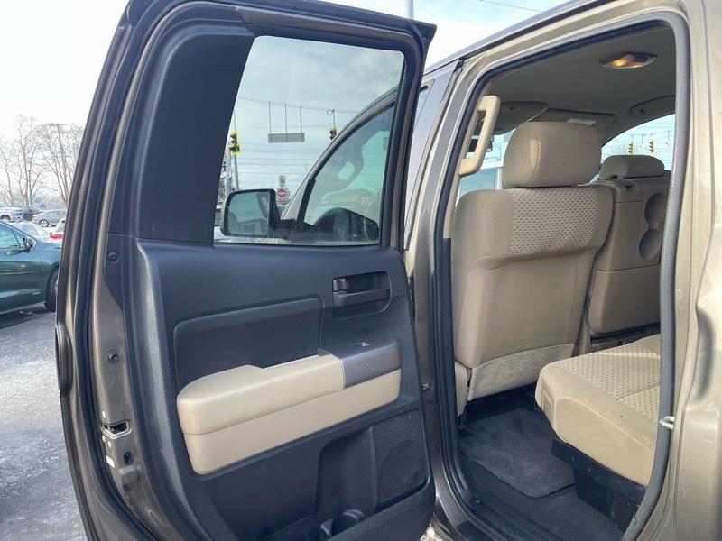 Toyota Tundra Base 2012