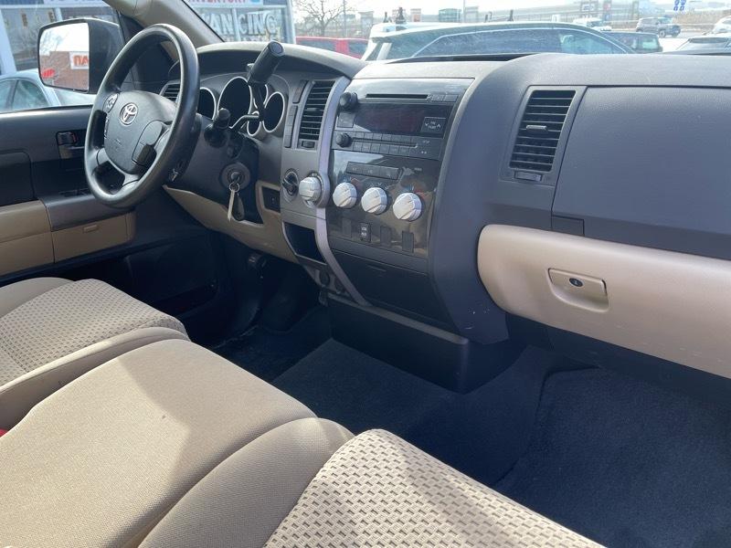 Toyota Tundra Base 2012