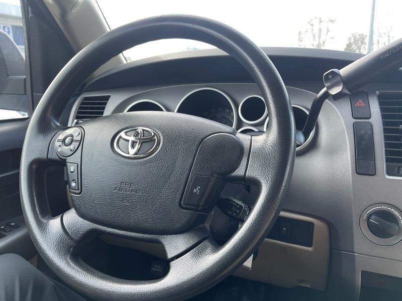 Toyota Tundra Base 2012