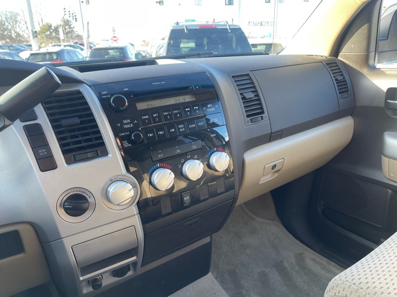 Toyota Tundra Base 2008