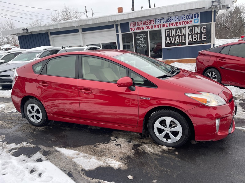 Toyota Prius Prius V 2012