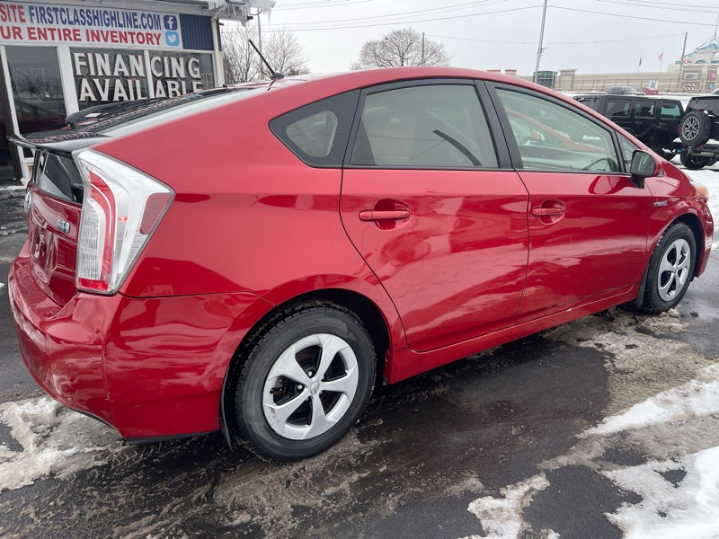 Toyota Prius Prius V 2012