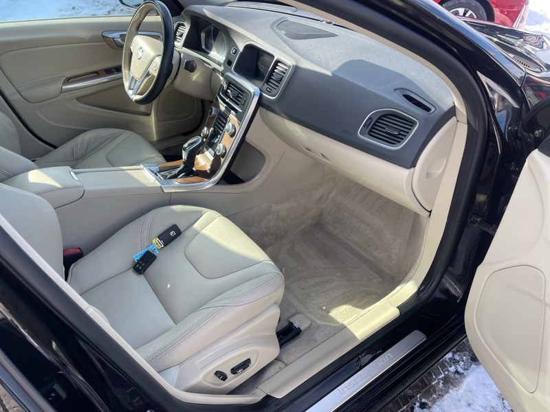 Volvo S60 T5 Inscription Platinum AWD 2016