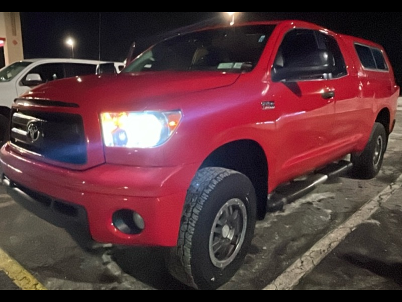 Toyota Tundra 5.7L V8 4WD 2012