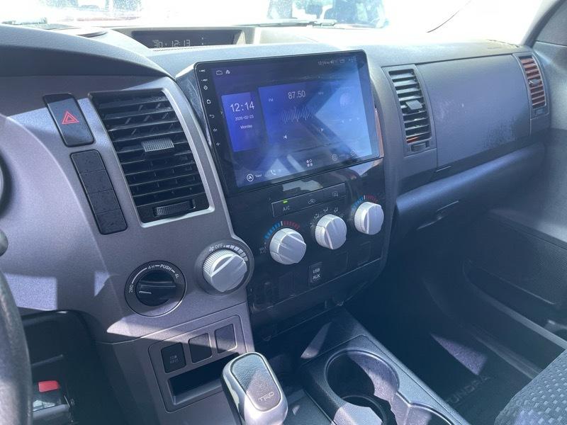 Toyota Tundra 5.7L V8 4WD 2012