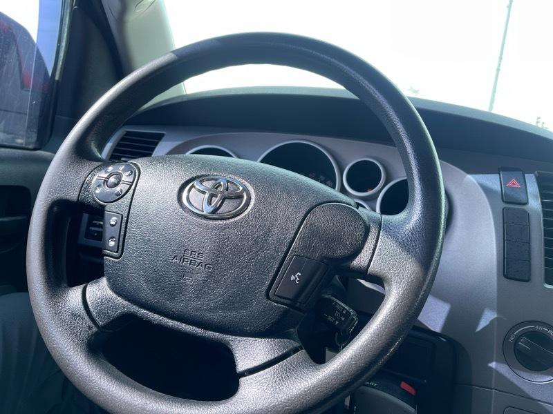 Toyota Tundra 5.7L V8 4WD 2012