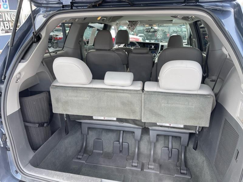 Toyota Sienna XLE FWD 8-Passenger V6 2016
