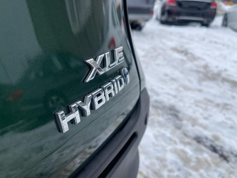 Toyota Sienna XLE 7-Passenger AWD 2021